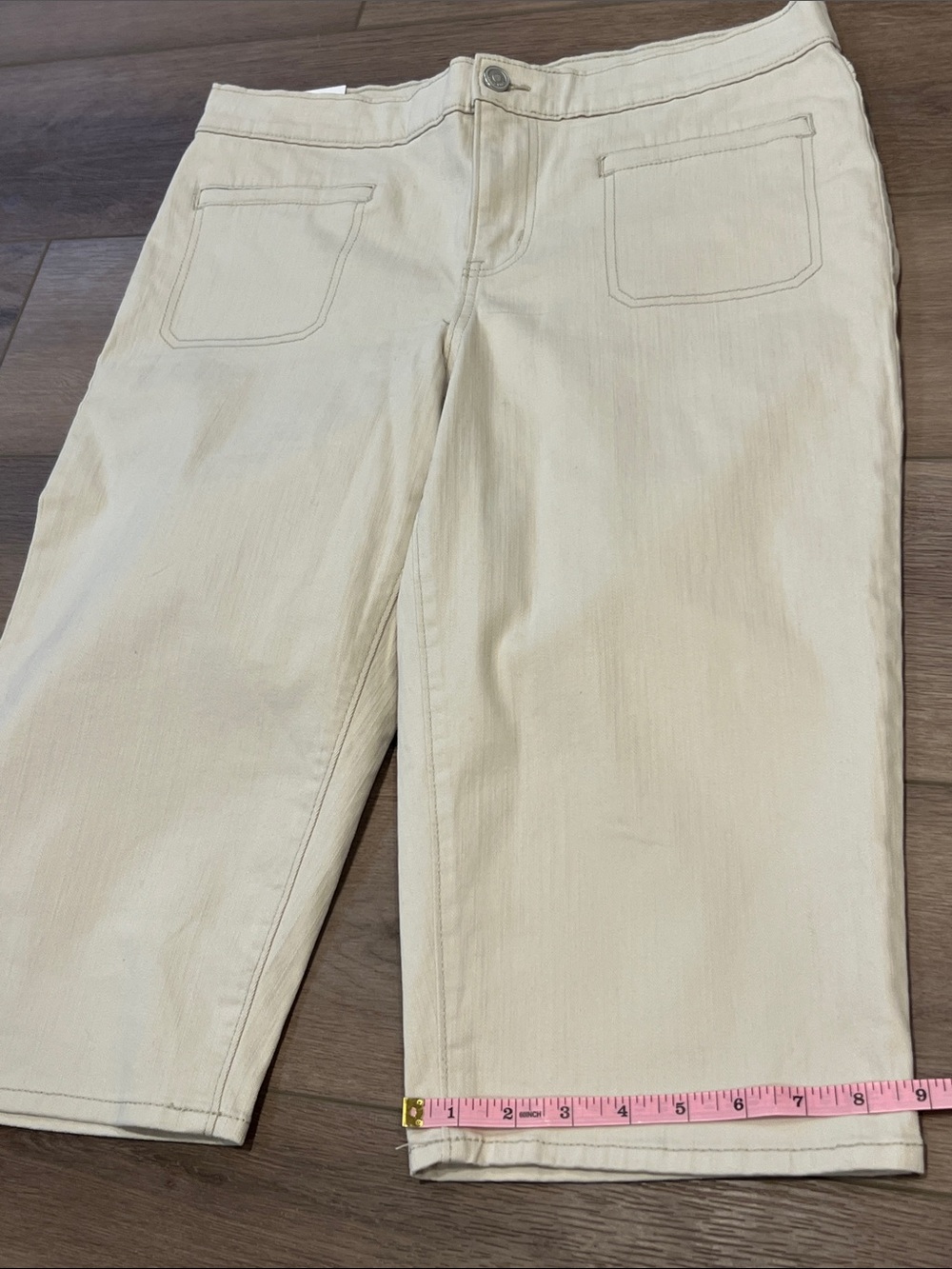 NWT Code Bleu Skimmer 10 Petite Below Knee-Length Light Khaki Shorts Modest - Picture 12 of 14